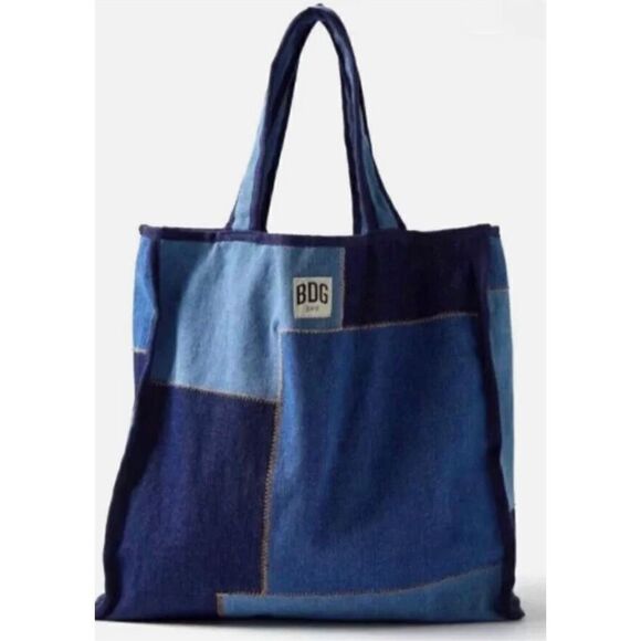 New Urban Outfitters PATCHWORK DENIM TOTE BAG IN INDIGO - Picture 2 of 6